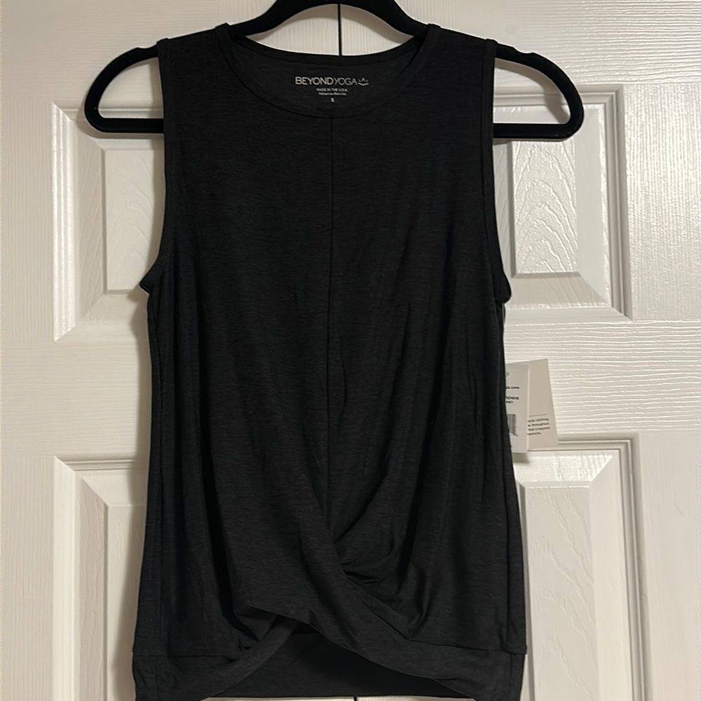 Beyond Yoga Dark Grey Women’s Crossroads Twist Yoga Tank Top